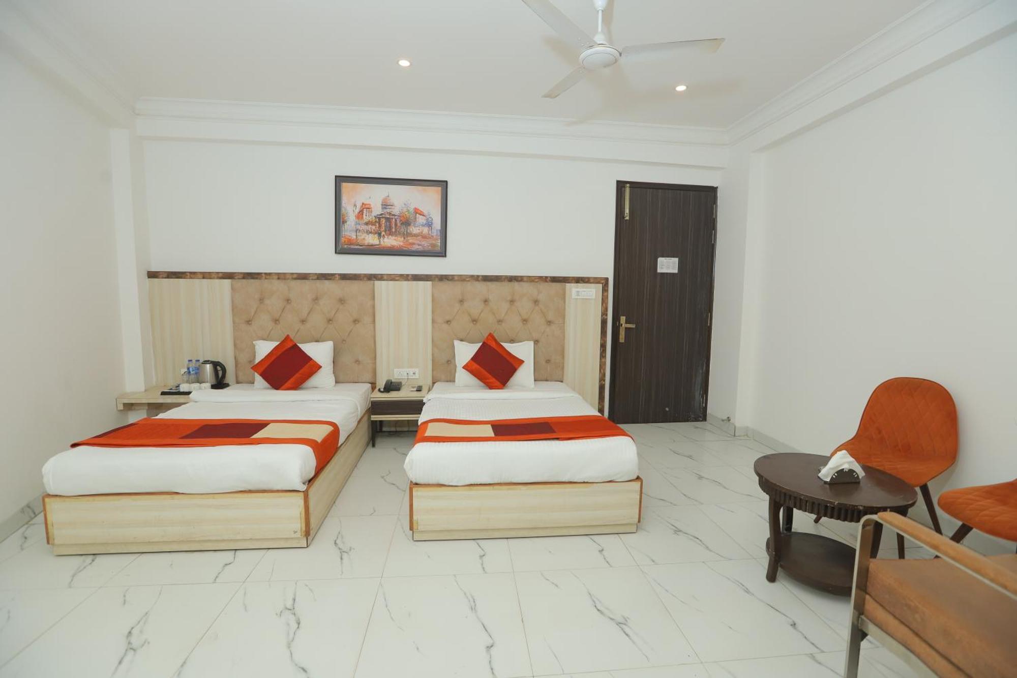 Hotel Almora Inn - Near By Delhi International Airport - With Free Airport Pickup And Drop Nuova Delhi Esterno foto