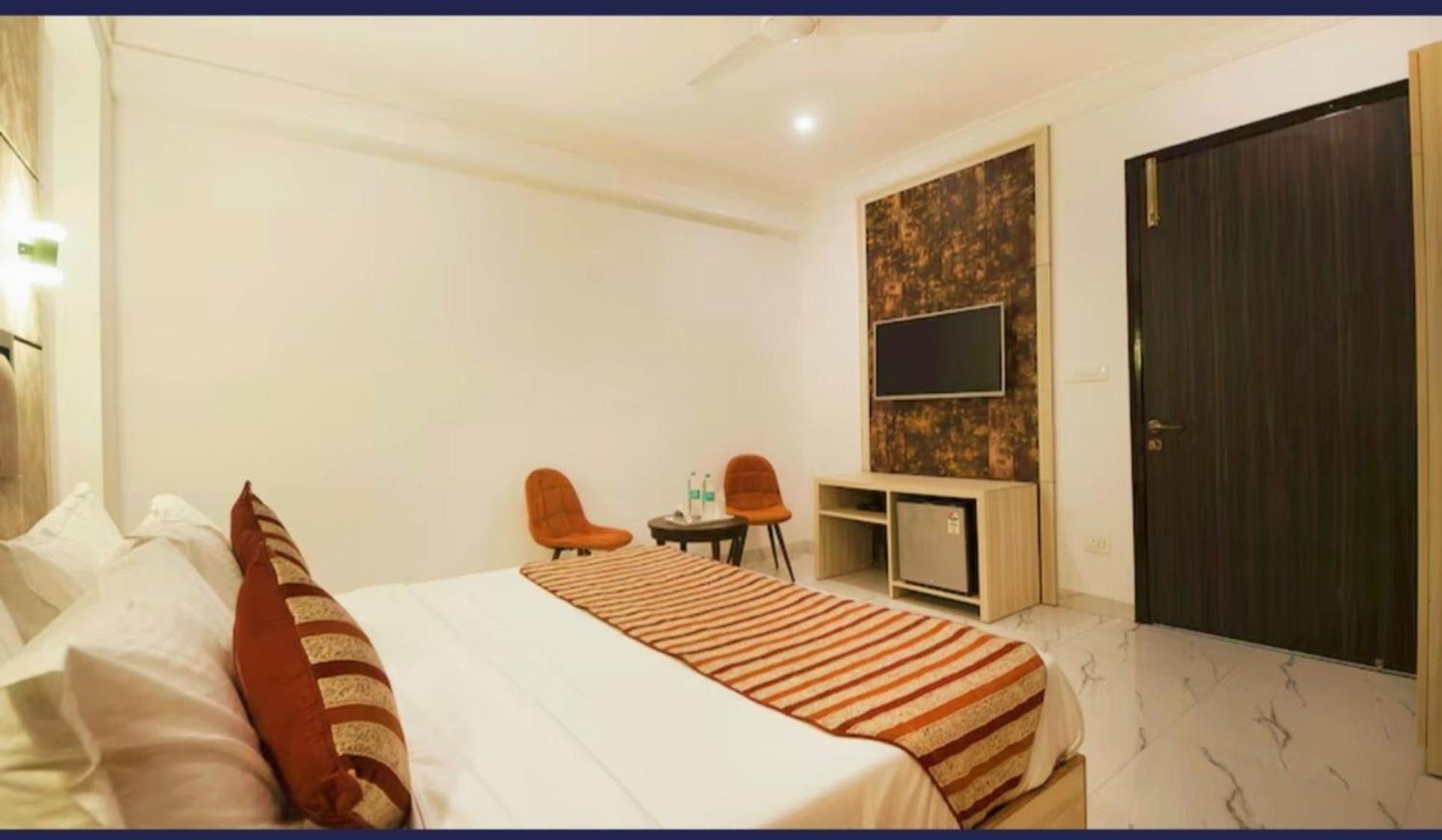 Hotel Almora Inn - Near By Delhi International Airport - With Free Airport Pickup And Drop Nuova Delhi Esterno foto