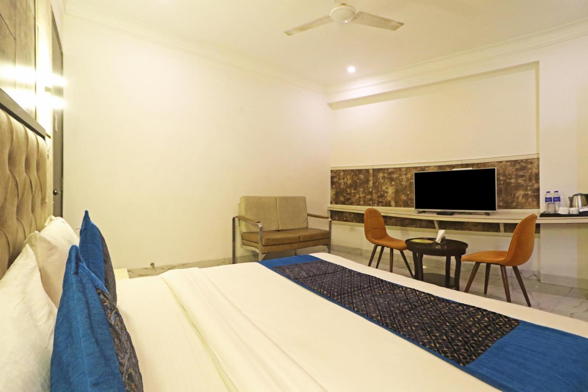 Hotel Almora Inn - Near By Delhi International Airport - With Free Airport Pickup And Drop Nuova Delhi Esterno foto