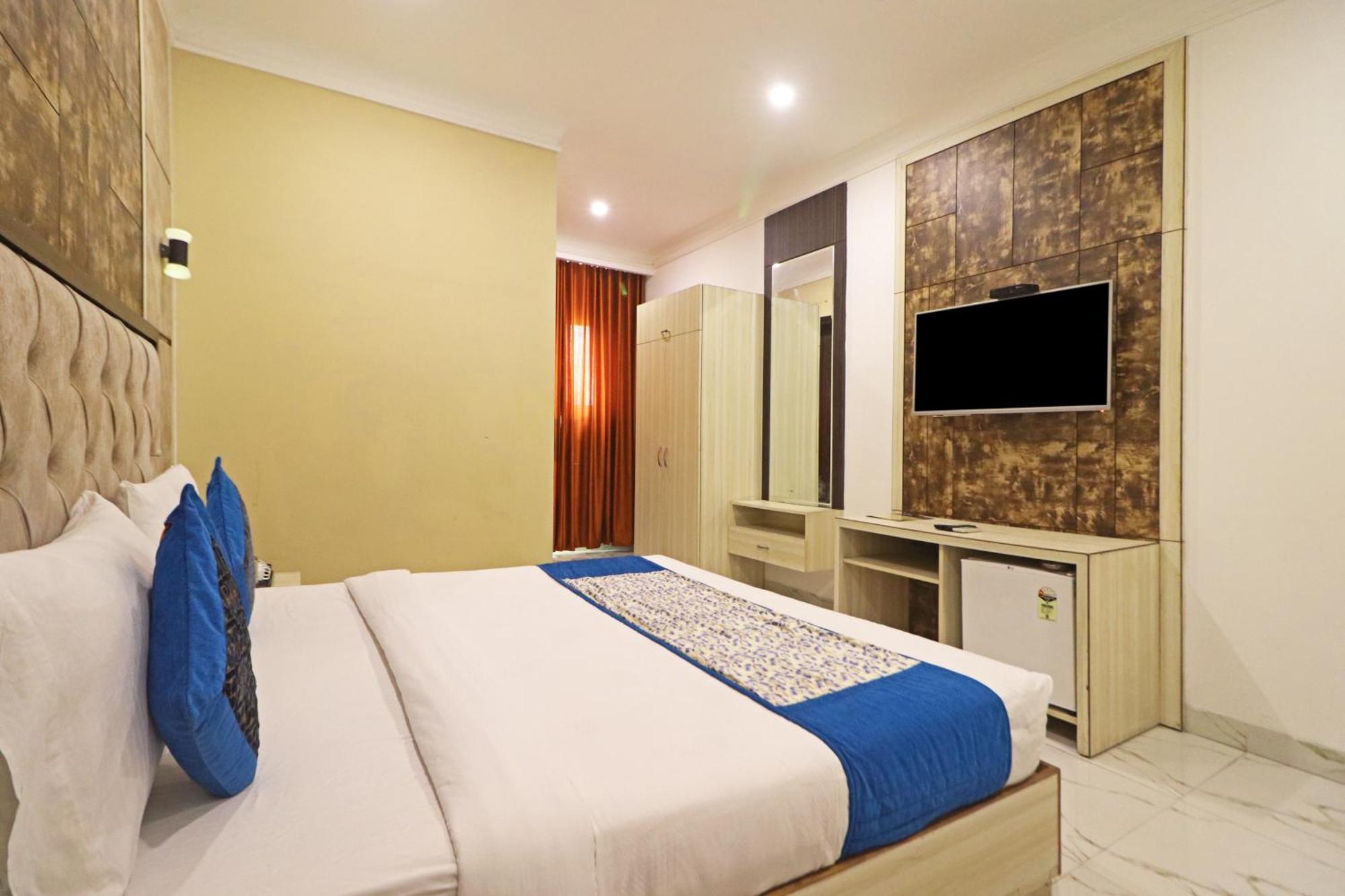 Hotel Almora Inn - Near By Delhi International Airport - With Free Airport Pickup And Drop Nuova Delhi Esterno foto