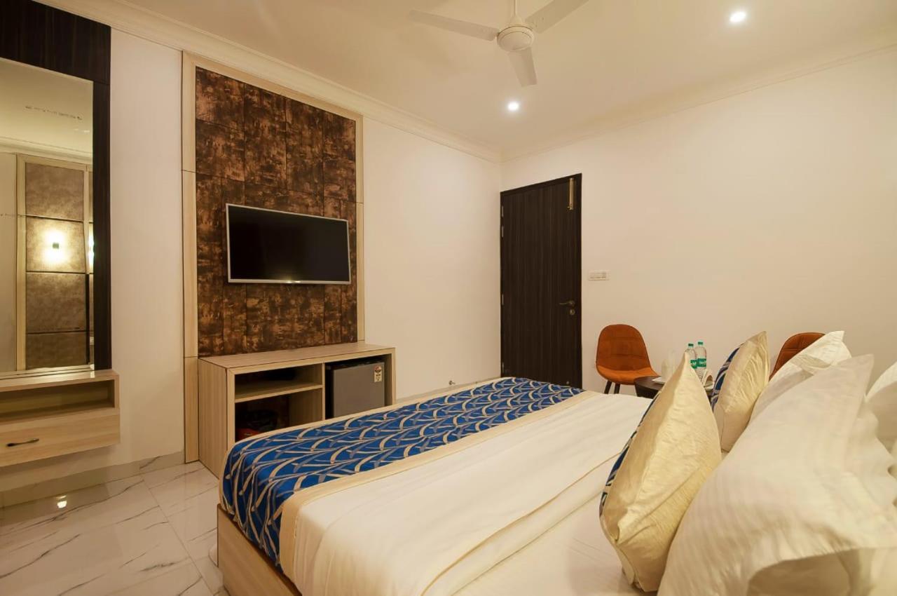 Hotel Almora Inn - Near By Delhi International Airport - With Free Airport Pickup And Drop Nuova Delhi Esterno foto