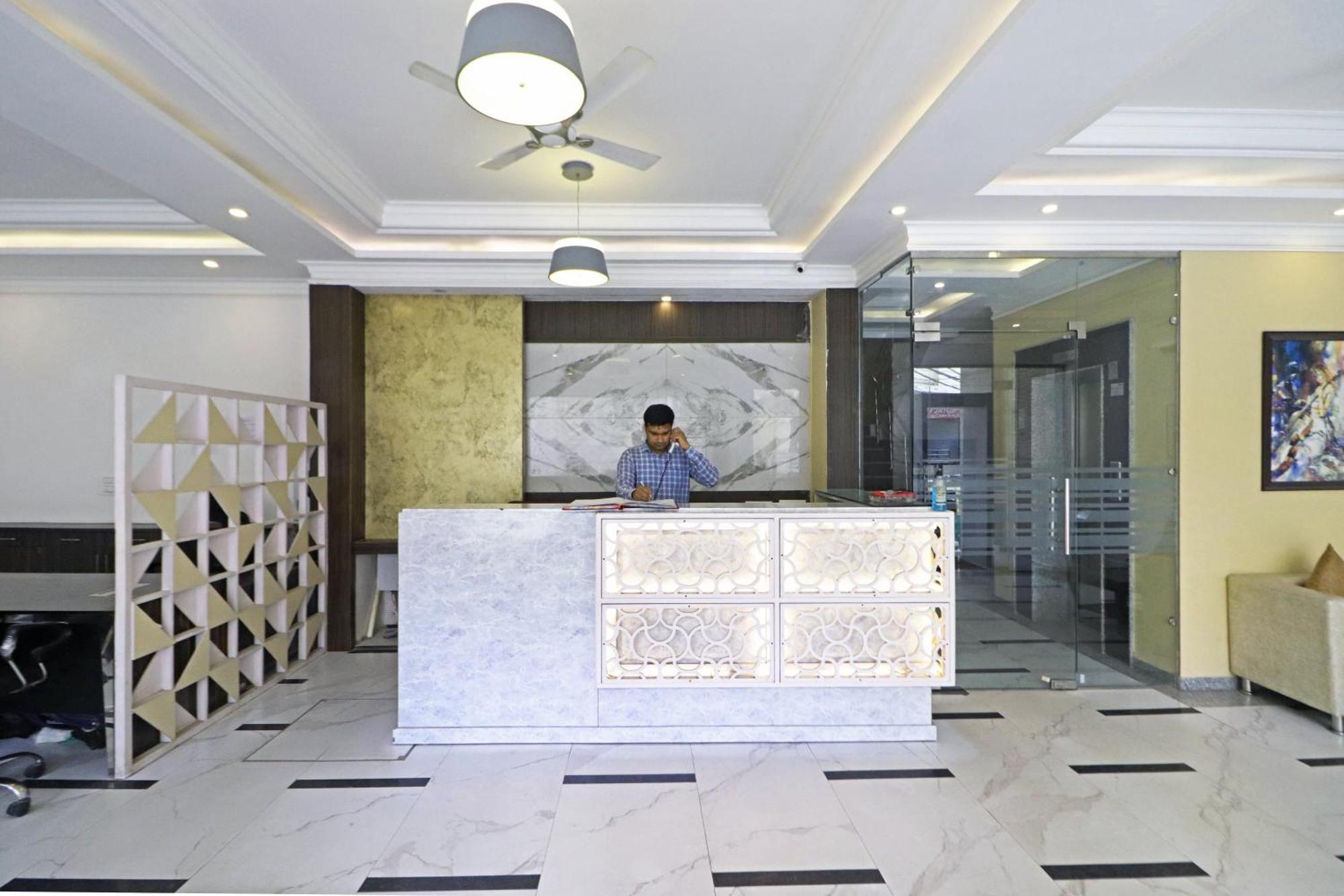 Hotel Almora Inn - Near By Delhi International Airport - With Free Airport Pickup And Drop Nuova Delhi Esterno foto
