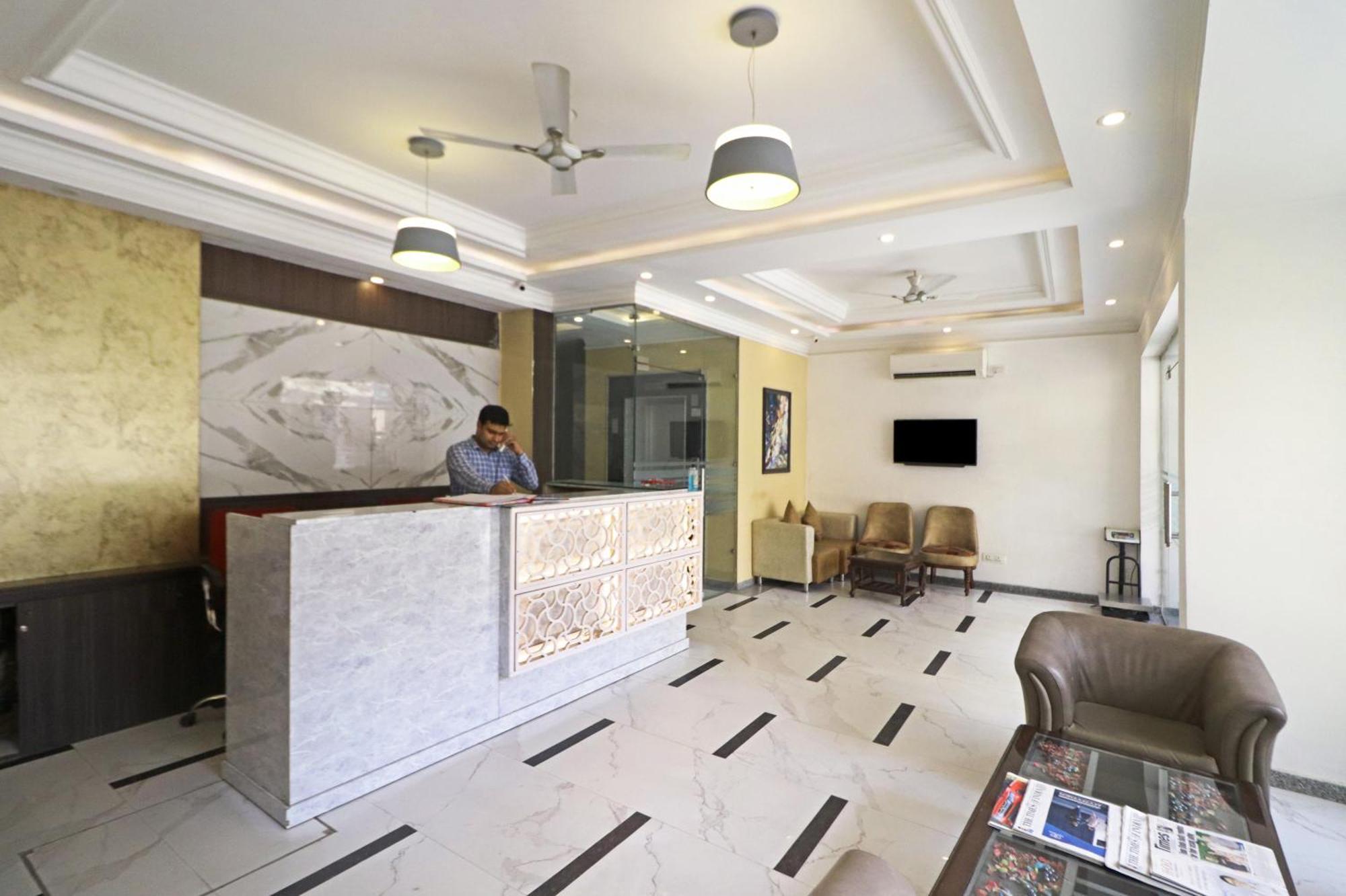 Hotel Almora Inn - Near By Delhi International Airport - With Free Airport Pickup And Drop Nuova Delhi Esterno foto