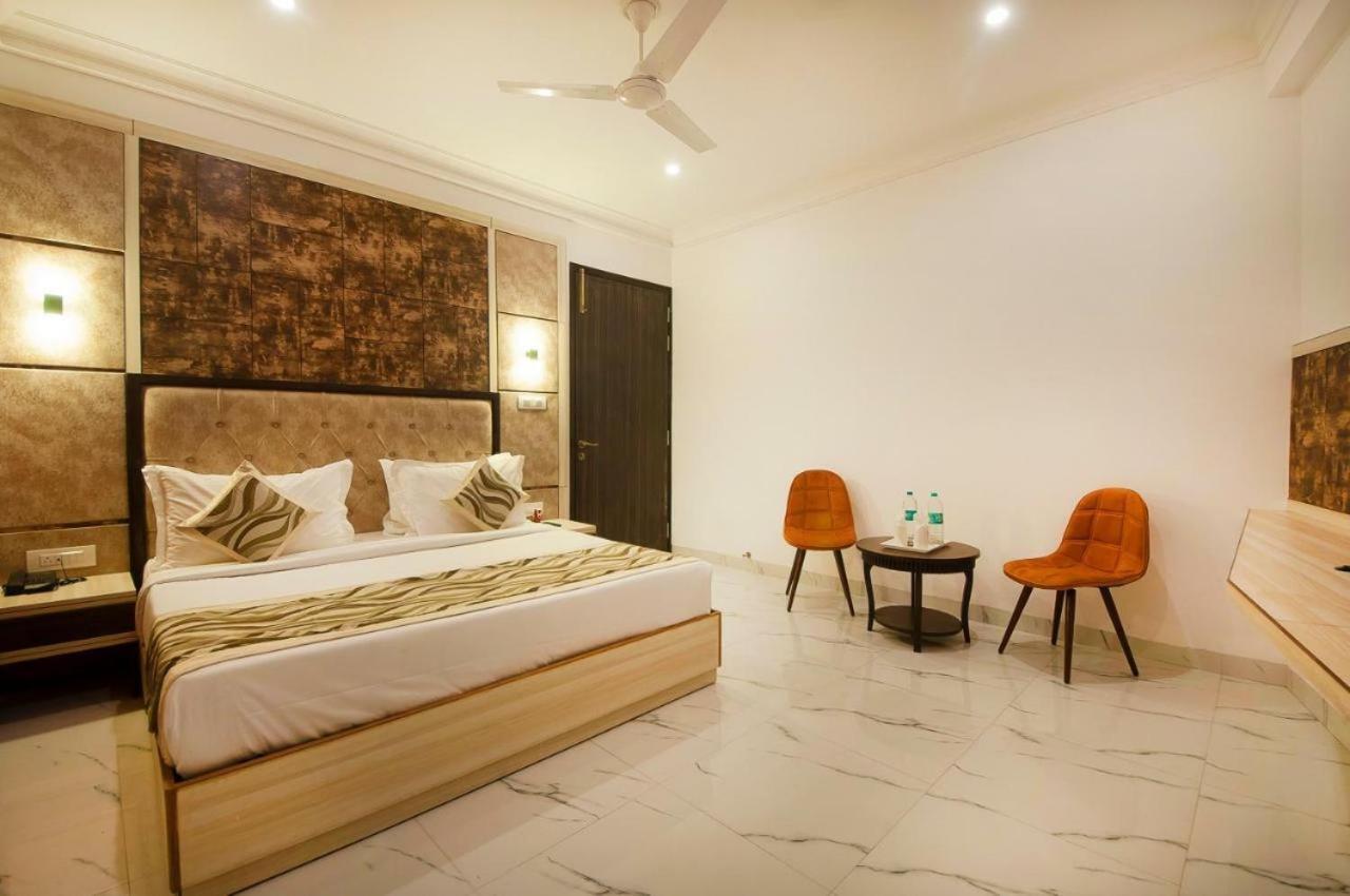 Hotel Almora Inn - Near By Delhi International Airport - With Free Airport Pickup And Drop Nuova Delhi Esterno foto